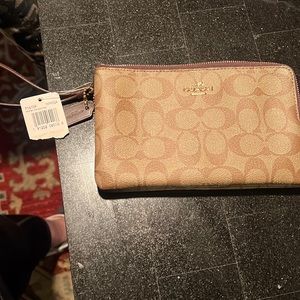 Coach bag/wallet two zippers brand new tags